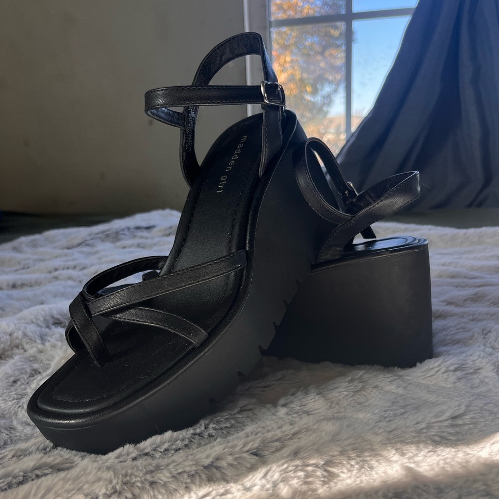 Black madden girl pumps